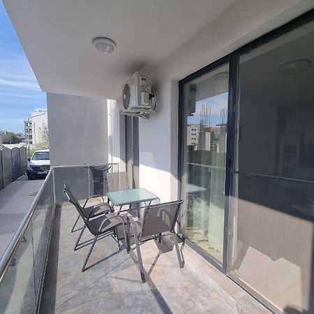Апартаменты Apartament Mivali Нэводари Экстерьер фото